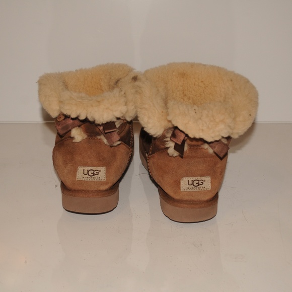 UGG Shoes - UGG Womens Bailey Bow Boot Size 8 Chestnut